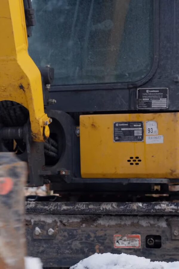 Gravemaskine klar til nedrivning
